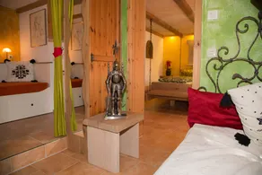 Exclusive apartment with rustic charm - Image 5