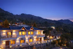 Peace Stay - Room in a Villa Bhimtal - Image 4