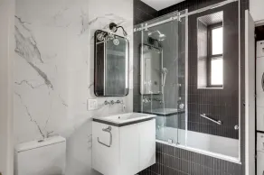 Ideal Brooklyn Heights 2BR w/ Elevator & W/D, nr Promenade, by Blueground - Image 2