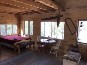 Privé - 17 Rustic acres de front de mer sauvage 1000 pieds au-dessus de la vallée de l'Outaouais recherche - Image 3