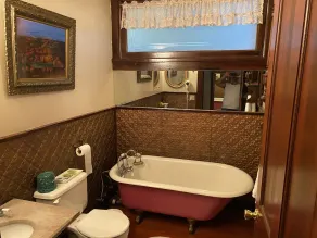 Historical Victorian Style House <br>Transport you back in time with Claw tubs - Image 3