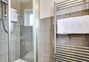 Hope Cove Location - Nr Salcombe - 2 minutes to Beaches - Private Parking - WiFi - Image 3