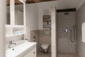 Appartamento di lusso in un cottage con tetto in paglia con terrazza privata e giardino per 4 persone - Image 5