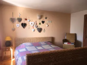 Spacious, comfortable 4-person house Joint heated pool/fireplace, garden. - Image 3