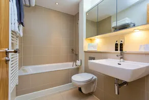 AS SEEN ON TV! Headlands Luxury Beachside Apartment - Image 3