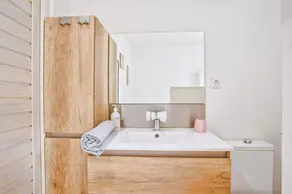 Charmant T2 Vue Mer Décoration Soignée - Image 3