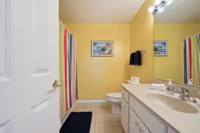 Beautiful home in Chautauqua community - linens, parking, washer Included - Image 5