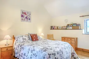 YSTABL - STABLE, romantic, with hot tub in Betws Yn Rhos - Image 5