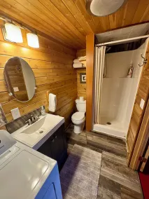 Beautiful Mountain Top Cabin with amazing views and private peaceful setting! - Image 5