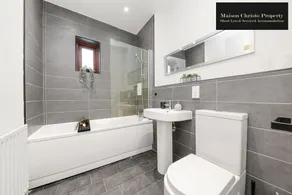 Trendy 2BR Apartment With Large Terrace Near Canary Wharf, Excel, O2 & Stratford - Image 3