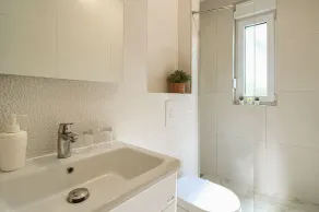 Marula Apartments - 5 min walk to beach, supermarkets, restaurants - balcony, parking & bicycles - Image 2