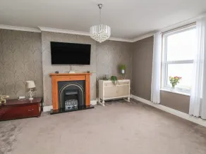TY CANOL, pet friendly, character holiday cottage in Rhyl - Image 2
