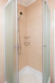 Apartamentos Memuni�� - Apartamento de un dormitorio con balcón y vistas al mar (CRVENI) - Image 3