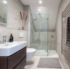 Luxury beachfront maisonette with parking sleeps 6 - Image 3