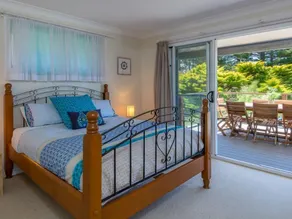 Large comfortable house just a stones throw from the beach. Pets welcome! - Image 5