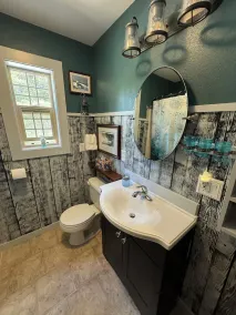 Resurrection Peaks Lodge.  Upper unit sleeps 6, private lot and close to town. - Image 3