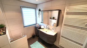 Cozy vacation apartment (85sqm) with large balcony and parking space - Image 4