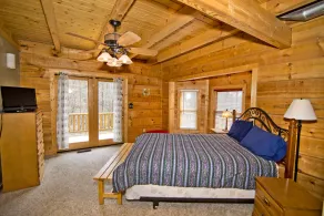 Secluded 4 bed 4 bath Cabin with Fire Pit, Hot Tub, and relaxing surroundings! - Image 4