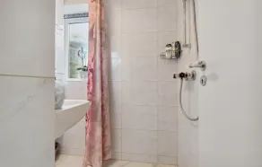 2 Bedroom Amazing Apartment In Allinge - Image 4