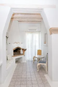 Vincenzo Family Rooms - Image 5