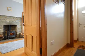 Freeland Cottage, lovely cottage, coastal Dunoon, quiet location, - Image 2