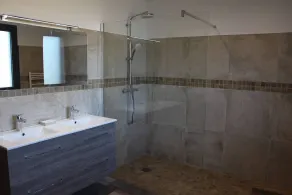 Villa ubicada en el corazón de Provenza con piscina privada en 3 hectáreas. - Image 2