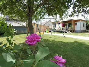 Bungalow on a horse farm - Image 2