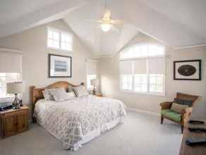 Large Ocean Side Home with Beautiful Views - Image 4