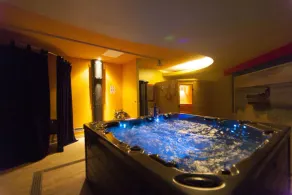Villa VEDORNA - big wellness house near beach, pool, wellness room with jacuzzi & sauna, game room, table tennis, playground & bbq, Pomer, Istria - Image 3