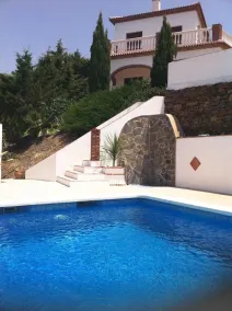 Spektakulär privat villa med stor pool, fantastisk utsikt över havet och bergen. wiFi - Image 5