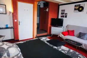 Artists Room - Up to 3 people (no pets) - Image 3