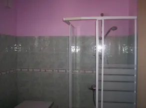 Casa a 800m das praias de Beg Leguer, com jardim fechado com árvores - Image 2