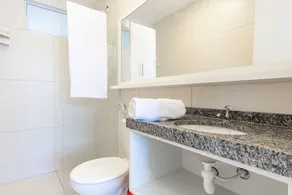 Casa com Jacuzzi e vista privilegiada em Porto das Dunas por Carpediem - Image 5