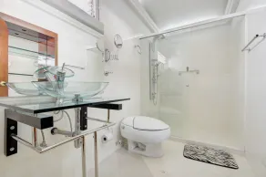 8 BR Luxury 6000 S.F. Mansion , 2 Bars Hot Tub, Bbq and Ac - Image 4