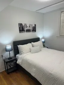 The Lyons' Lair - Image 5