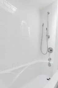 Open Concept Modern Little Italy Home - Image 4