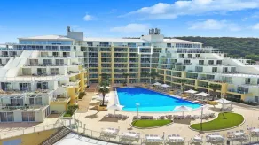 Ocean Panorama - 1 Bedroom Oceanview Apt - Image 5