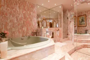 Imperial Villa \"Chateau Algarve\" in Cap d'Antibes - Image 2