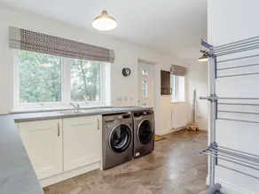 4 bedroom accommodation in Craigellachie - Image 3