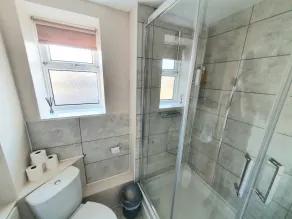2-bed Flat With Superfast Wi-fi DW Lettings 9WW - Image 5