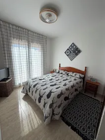 Semi-detached house in a quiet area - Image 4