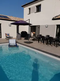 House with swimming pool and garden, 4 mins walk from the beach, 6 people, 3 beds - Image 5