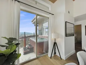 Penthouse Suite in Canyons Village•2 Kitchens•Private Hot Tub•Resort Amenities - Image 2