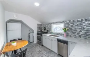 Cozy & Quiet 2 Bed Apt 20 Minutes to NYC - Image 4