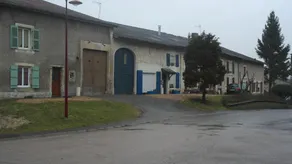 MAISON DE FERME LORRAINE POUR VACANCES AU VILLAGE MEUBLEE A L'ANCIENNE - Image 5