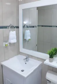 Kingston Guest Apartment At Valencia - Image 4
