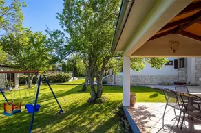 Villa Vinci with swimming pool & playground - Image 2