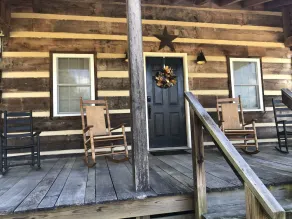 The Natchez - quiet front porch & rockers.  - Image 5