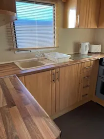 3-bed Seaside Holiday Home -pet Friendly & Parking - Image 5