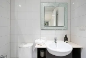 Gordons Place Entire Apartment CBD Location - Image 4